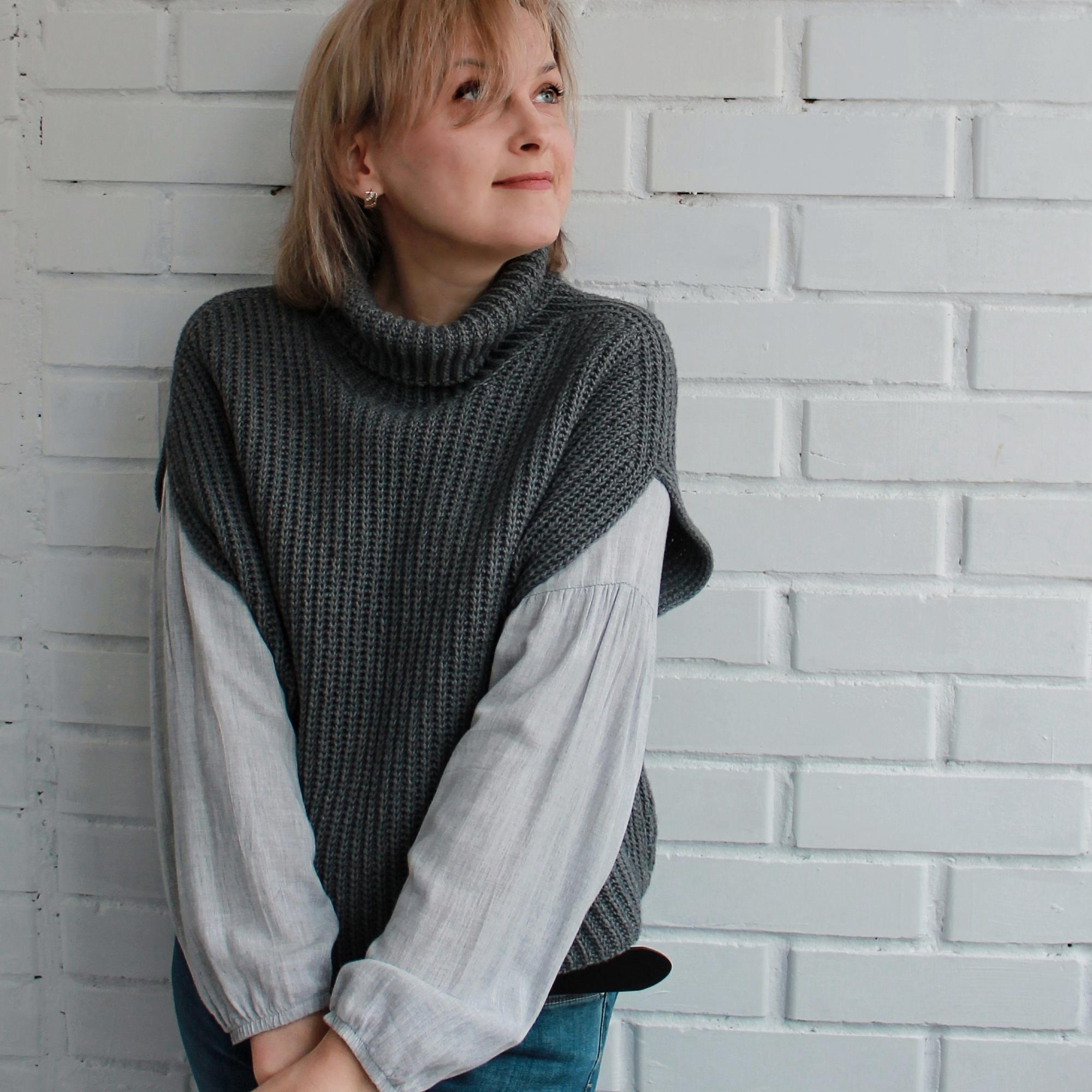 Мастер-класс по вязанию крючком "Жилет с высоким воротом"