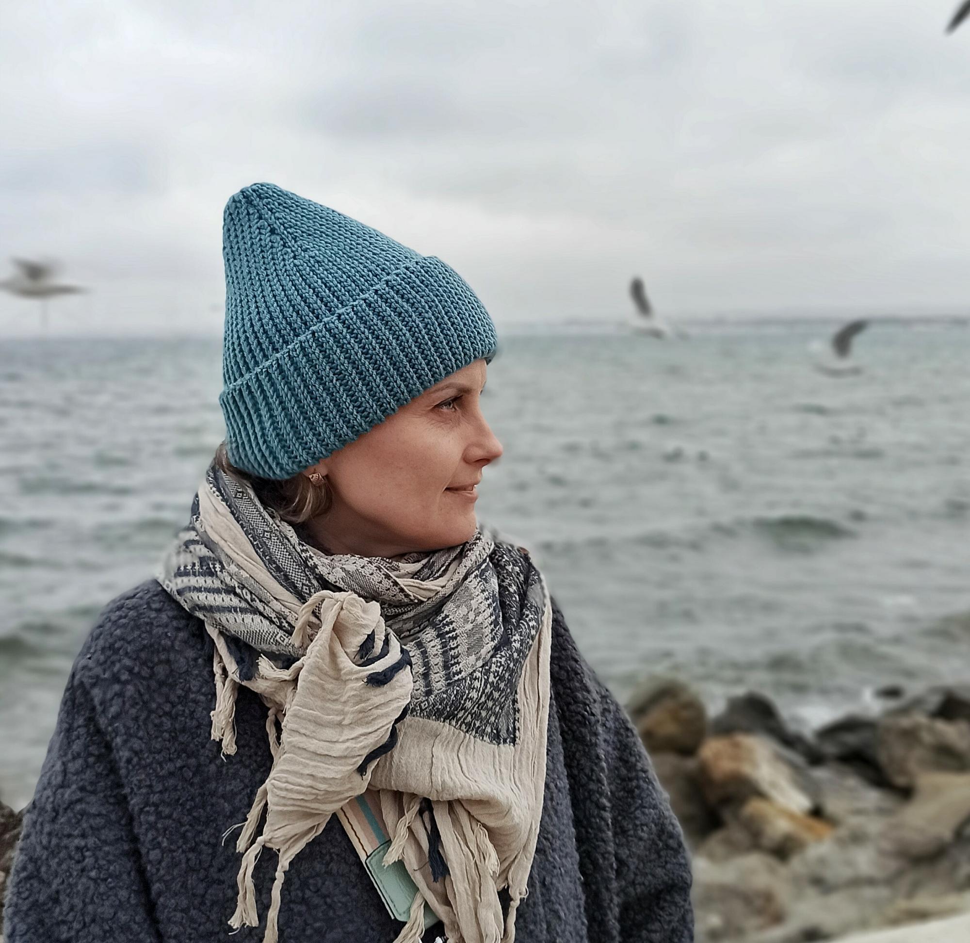 Мастер-класс по вязанию крючком "Шапка-бини резинкой 1х1"