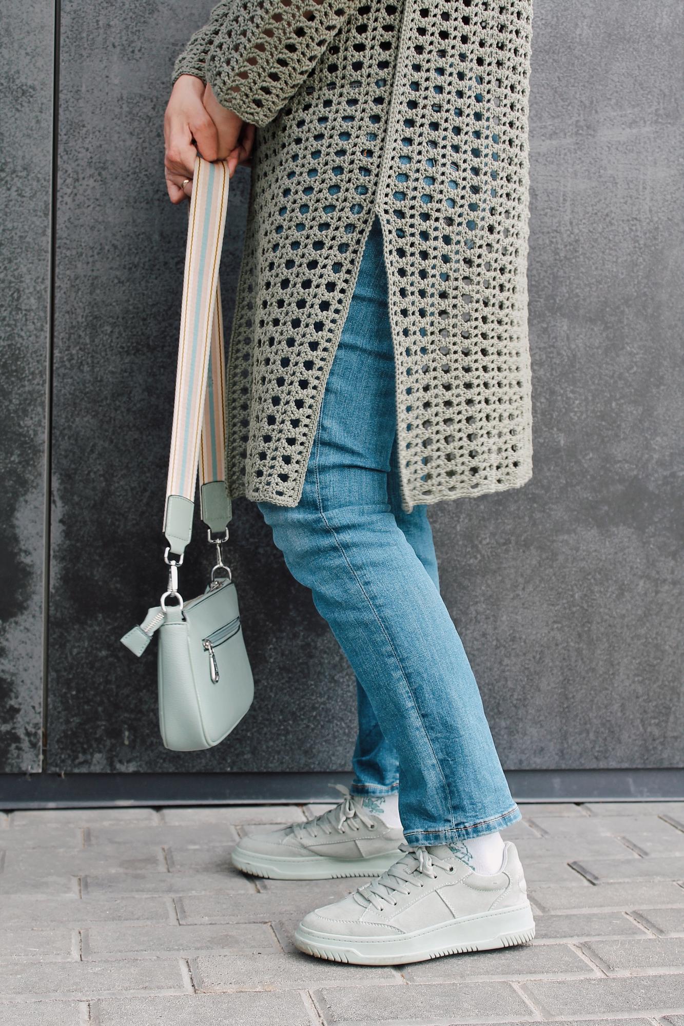 Мастер-класс по вязанию крючком  "Ажурный кардиган"