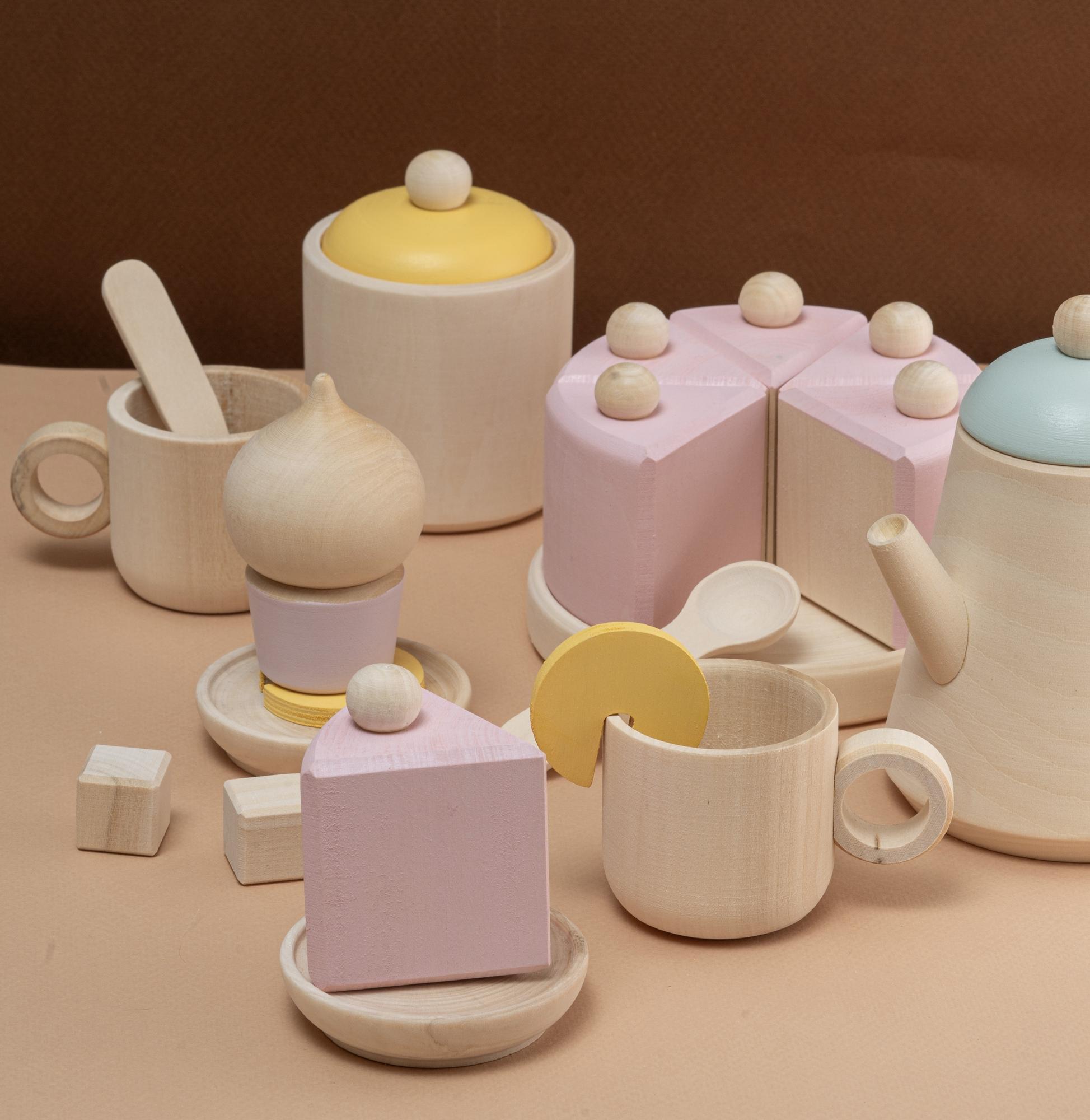 Чайный набор с тортом (22 предмета)