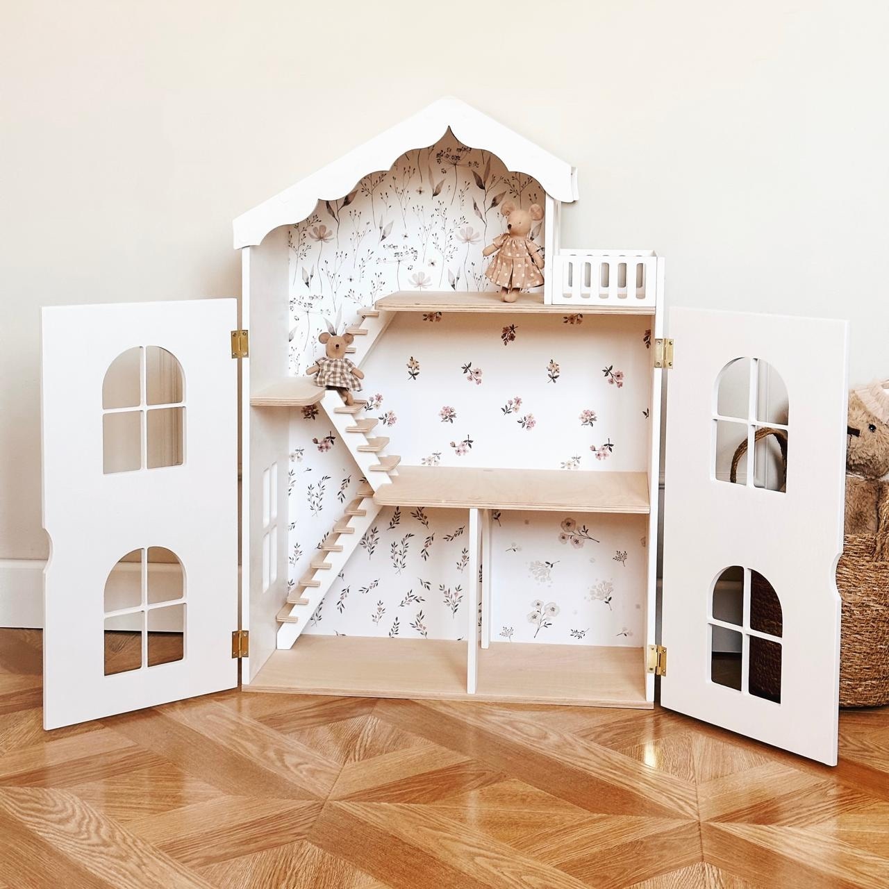 Домик кукольный "LEAVES"