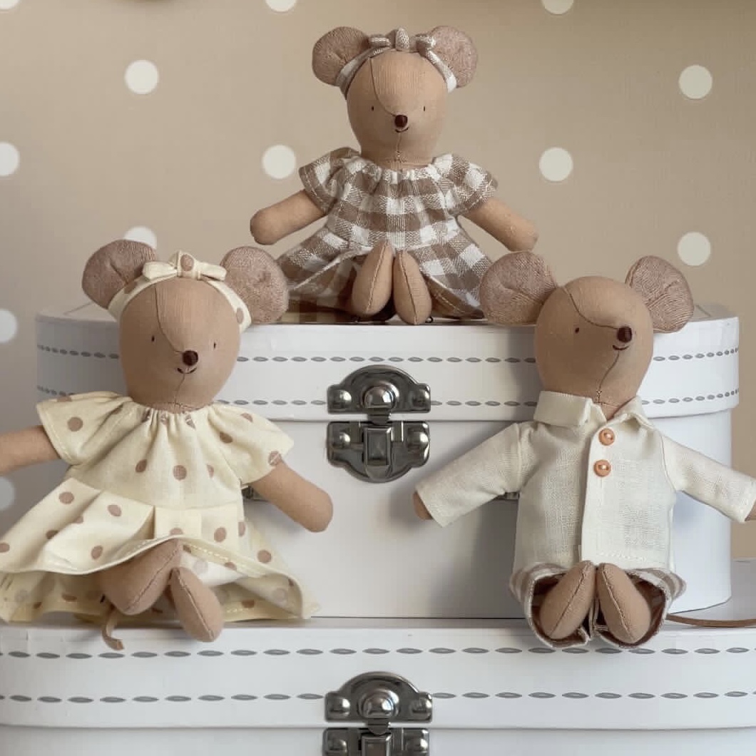 Семья мышек “Beige”