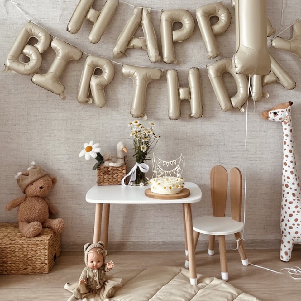 Стол и стул-зайчик