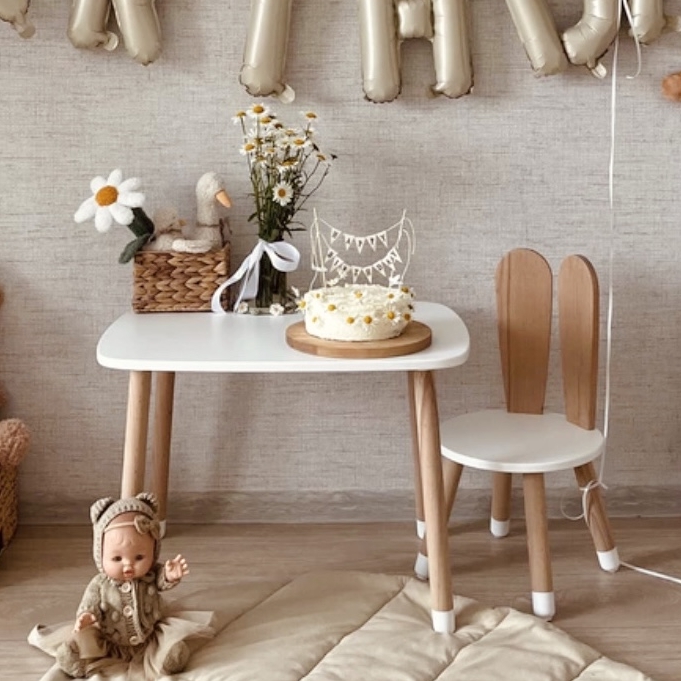 Стол и стул-зайчик