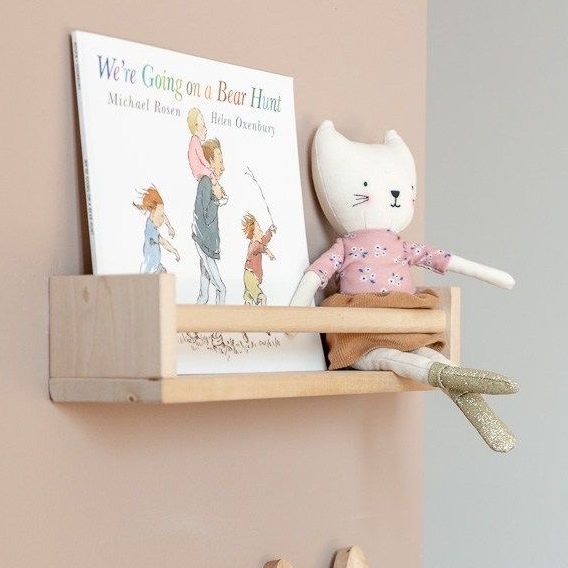 Деревянная полка