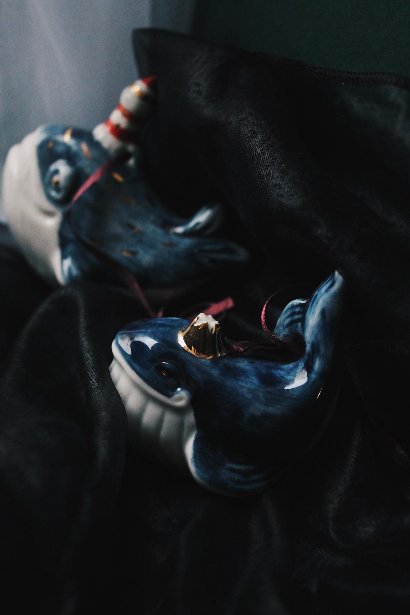 Кит в короне