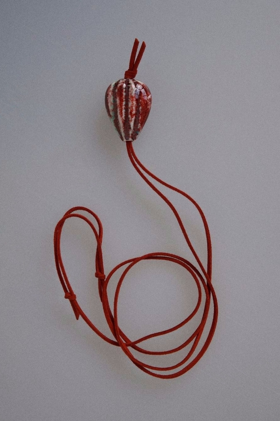 кулон керамика