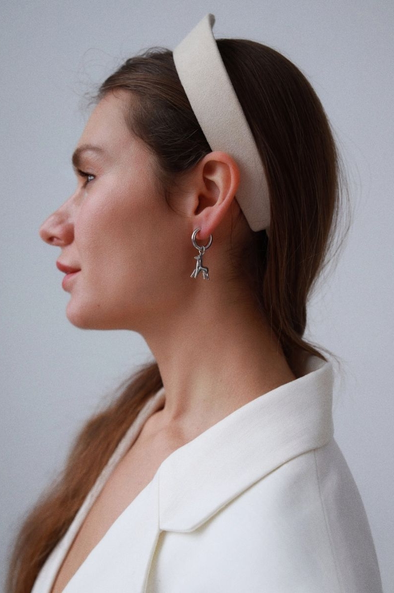 Моносерьга с конем