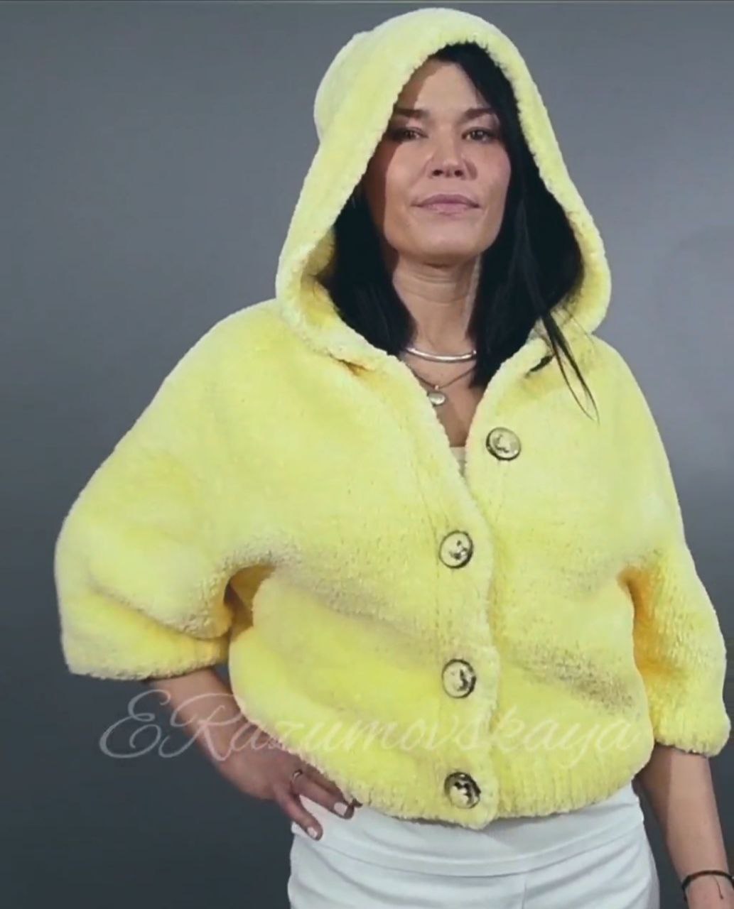 Бомбер "FLUFFY" желтый