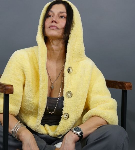 Бомбер "FLUFFY" желтый