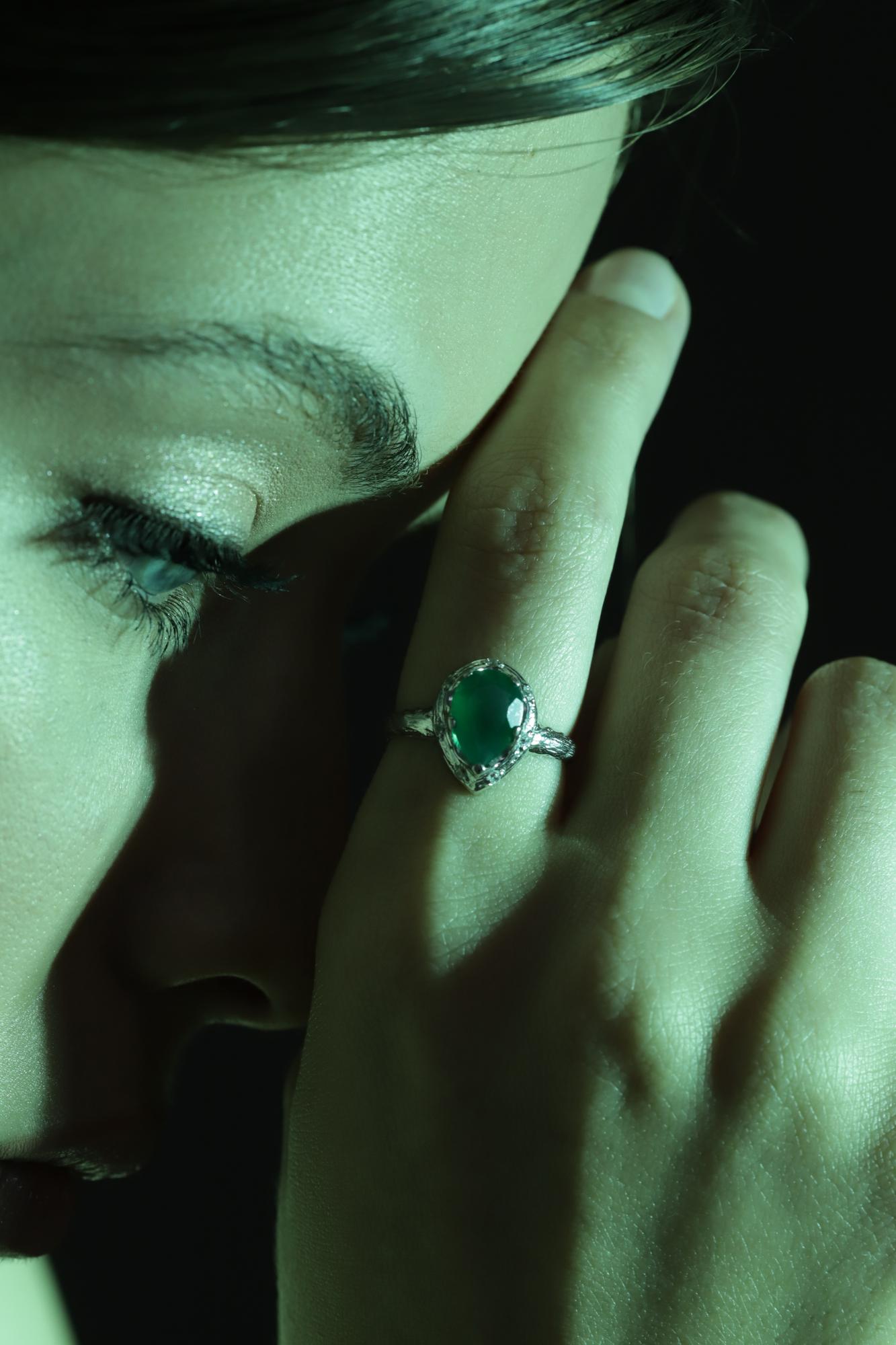 Кольцо Crystal Drop с зеленым агатом