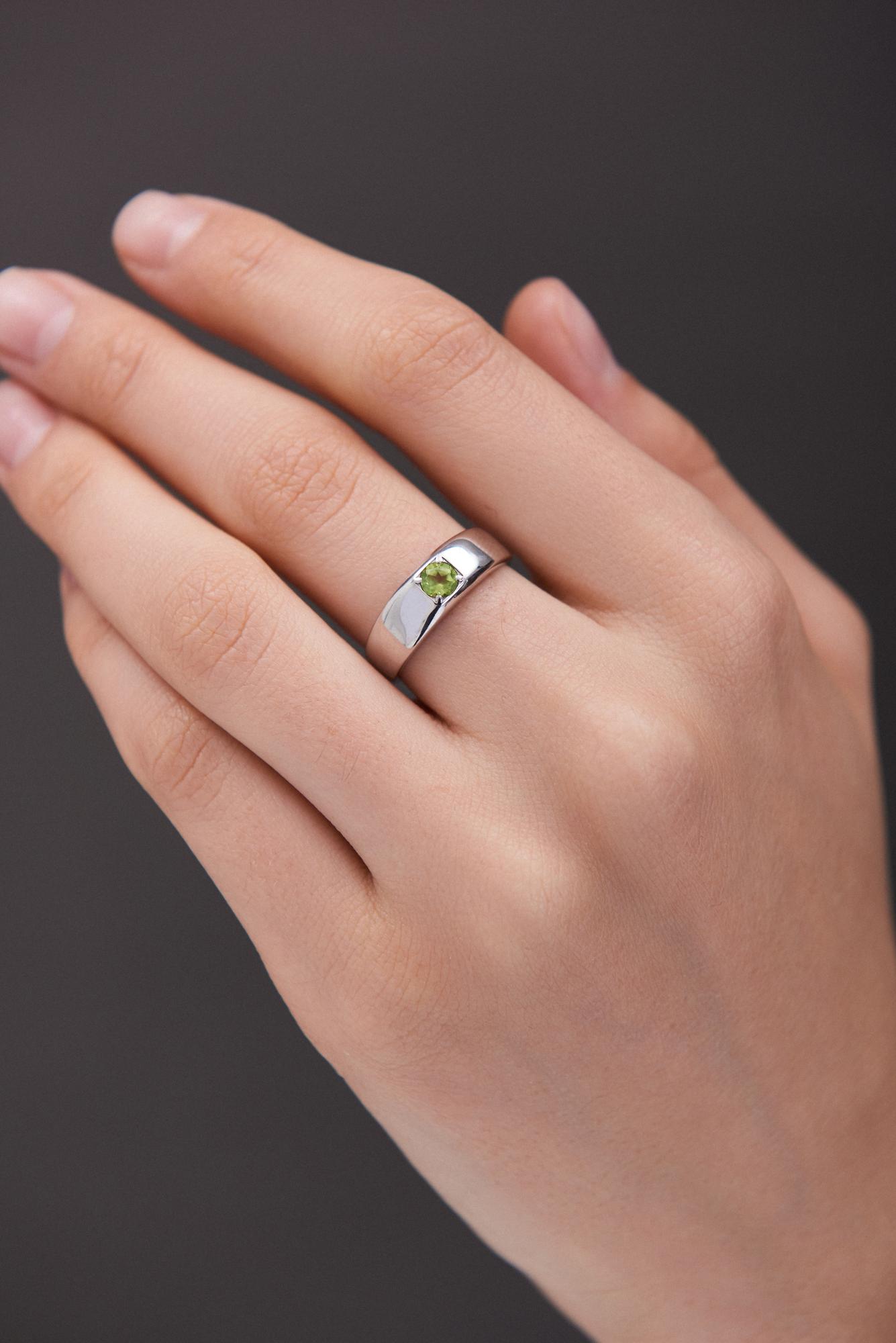 Кольцо Crystal Round с хризолитом