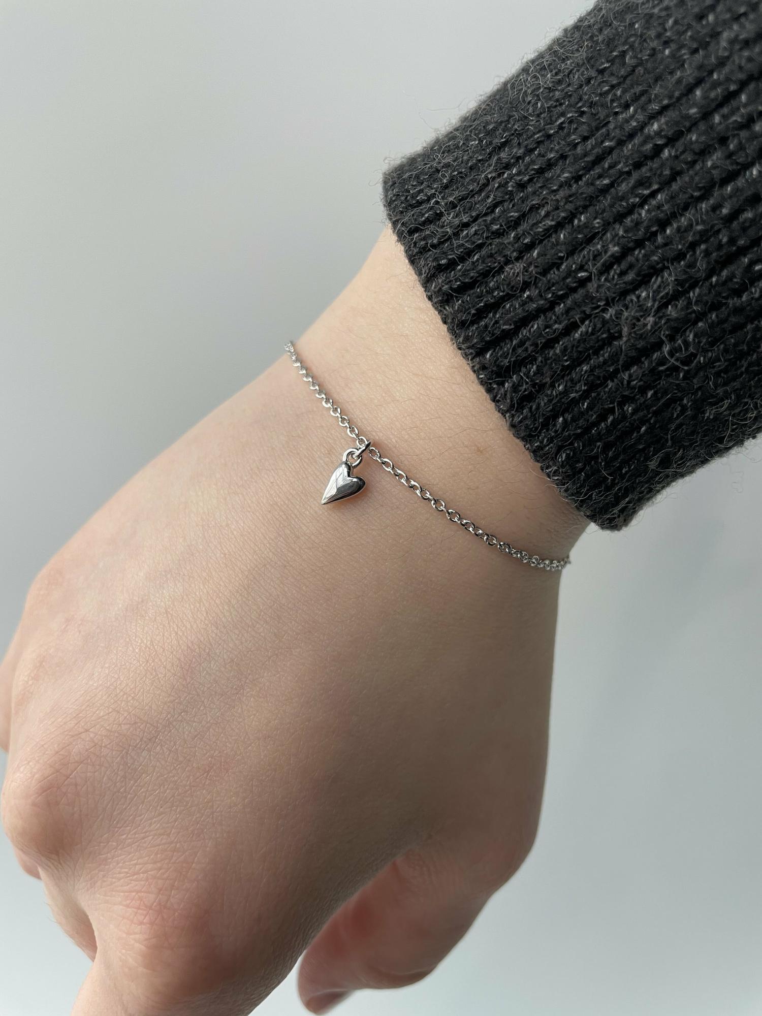 Браслет Love In