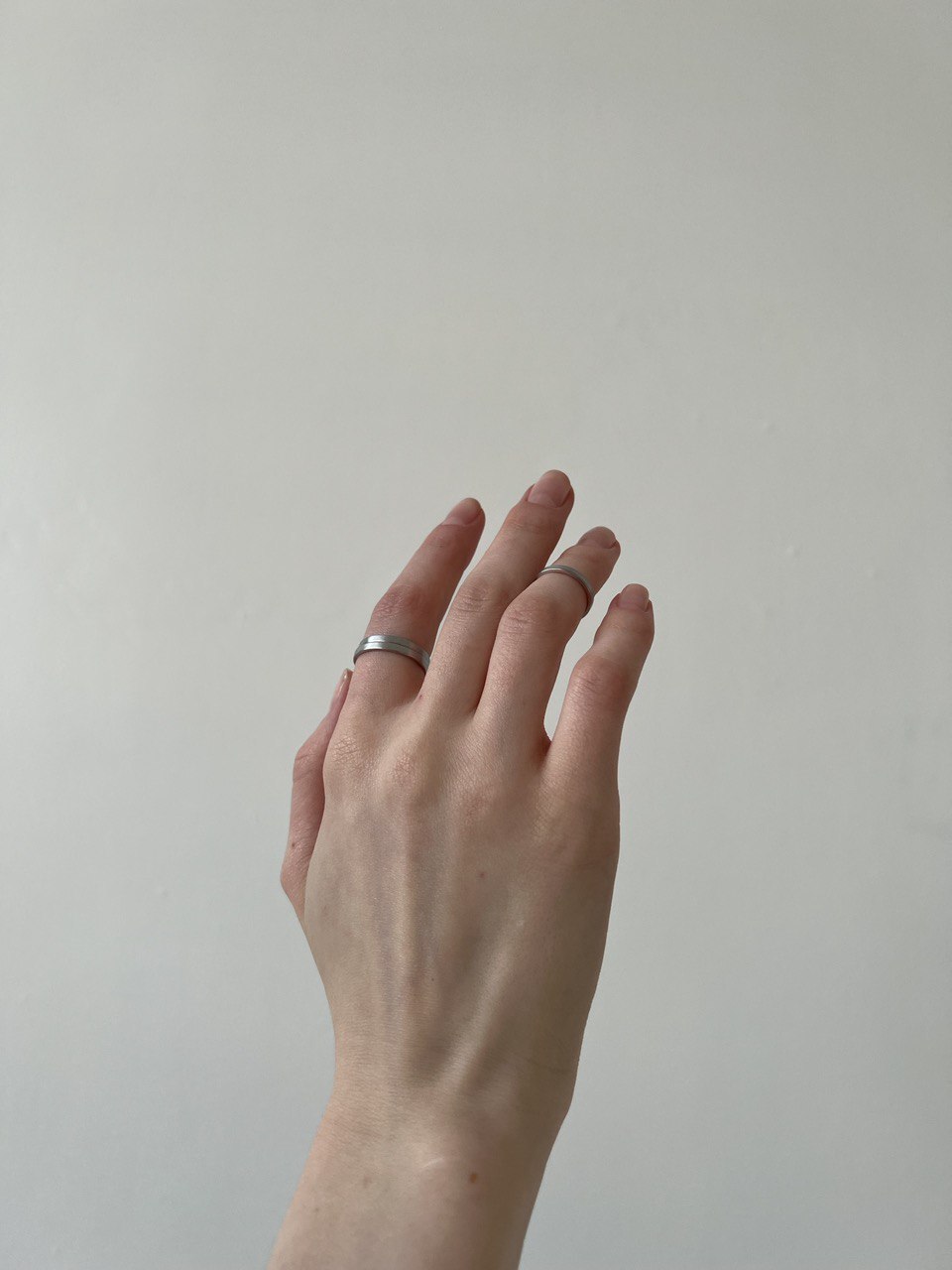 Кольцо Base матовое, 2 мм.
