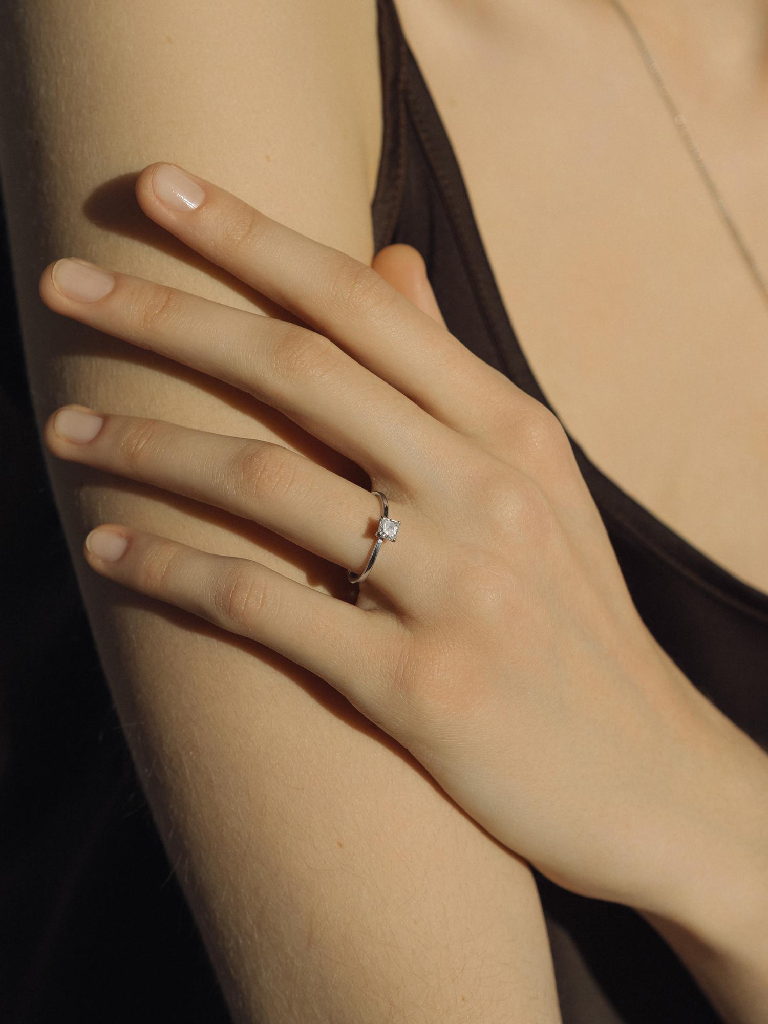 Кольцо Princess Fianit Square