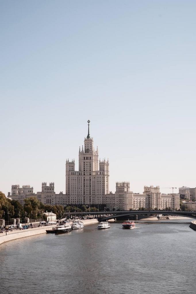 Куда сходить вечером в Москве