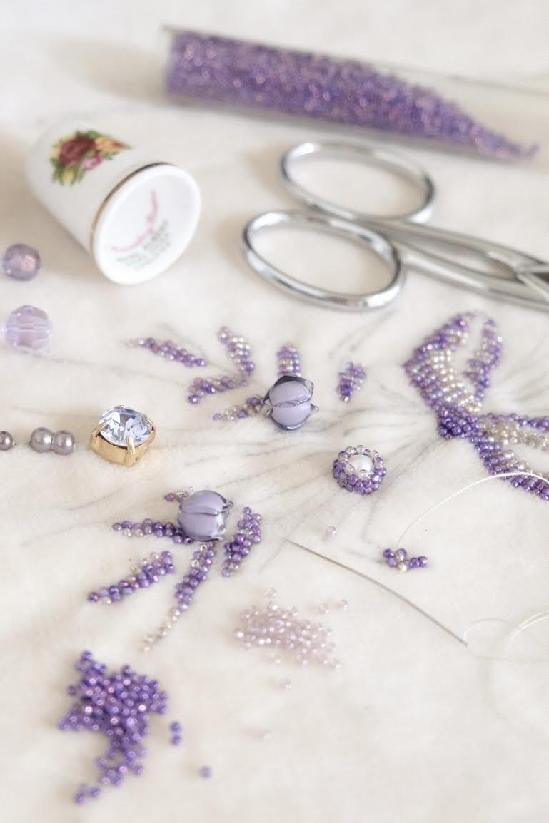 "Лавандовый чай" бархатная сумочка, ароматизированная травами, с вышивкой ювелирным бисером и жемчугом