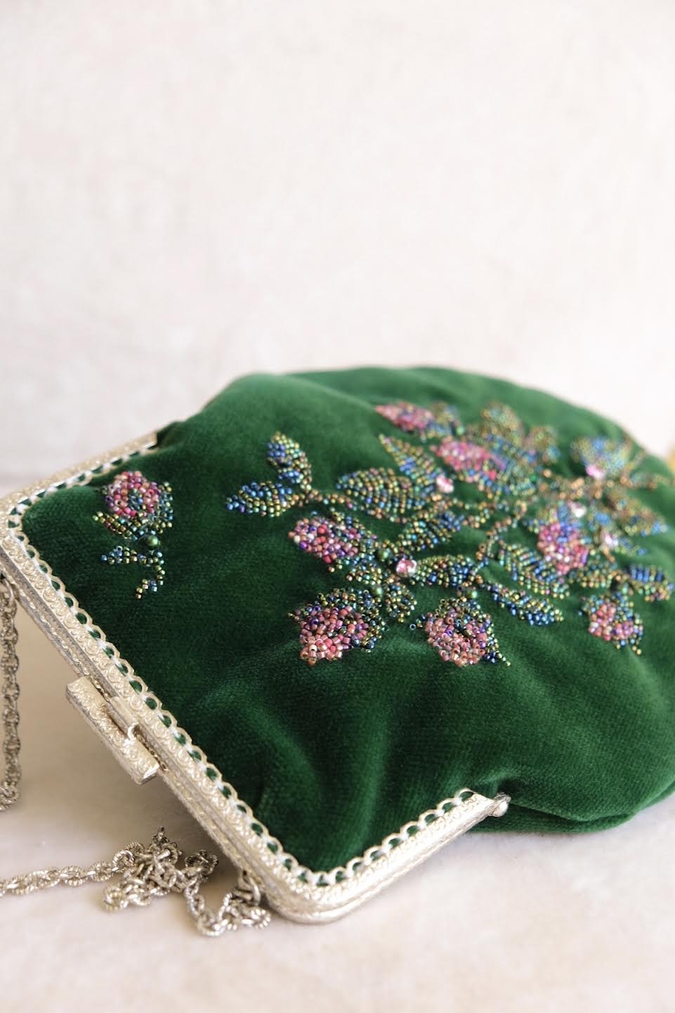"Сад Роз" бархатная сумочка с вышивкой в виде бутонов роз с вышивкой ювелириным бисером
