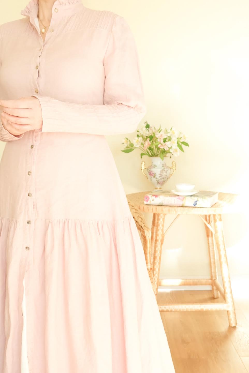 "Пион" чайное платье из льна с декоративной сборкой и строчками