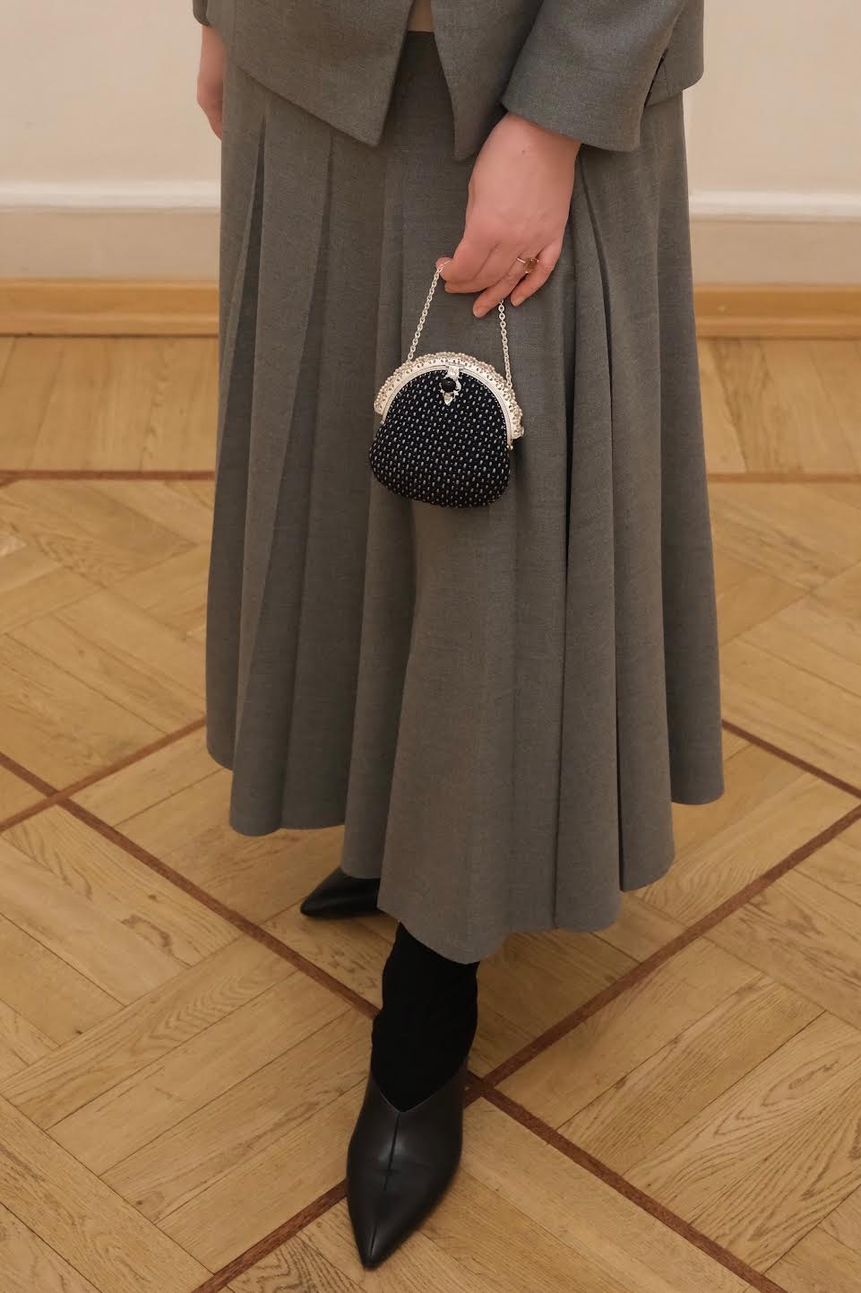 "Фортепиано" сумочка из смесовой шелковой ткани с фермуаром, украшенным жемчугом в виде переплетенной дуги