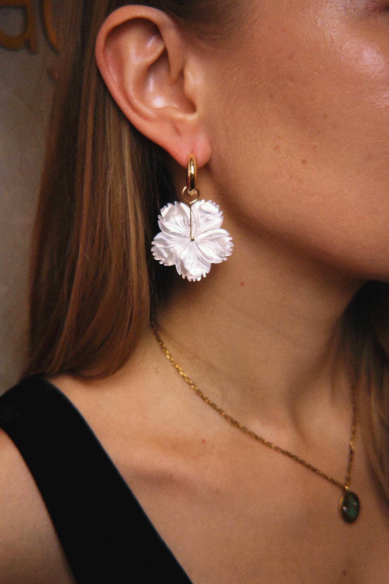 Цветок XL из перламутра