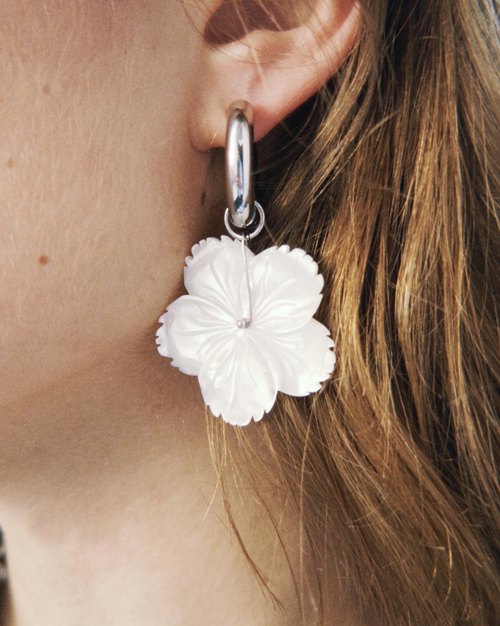 Цветок XL из перламутра