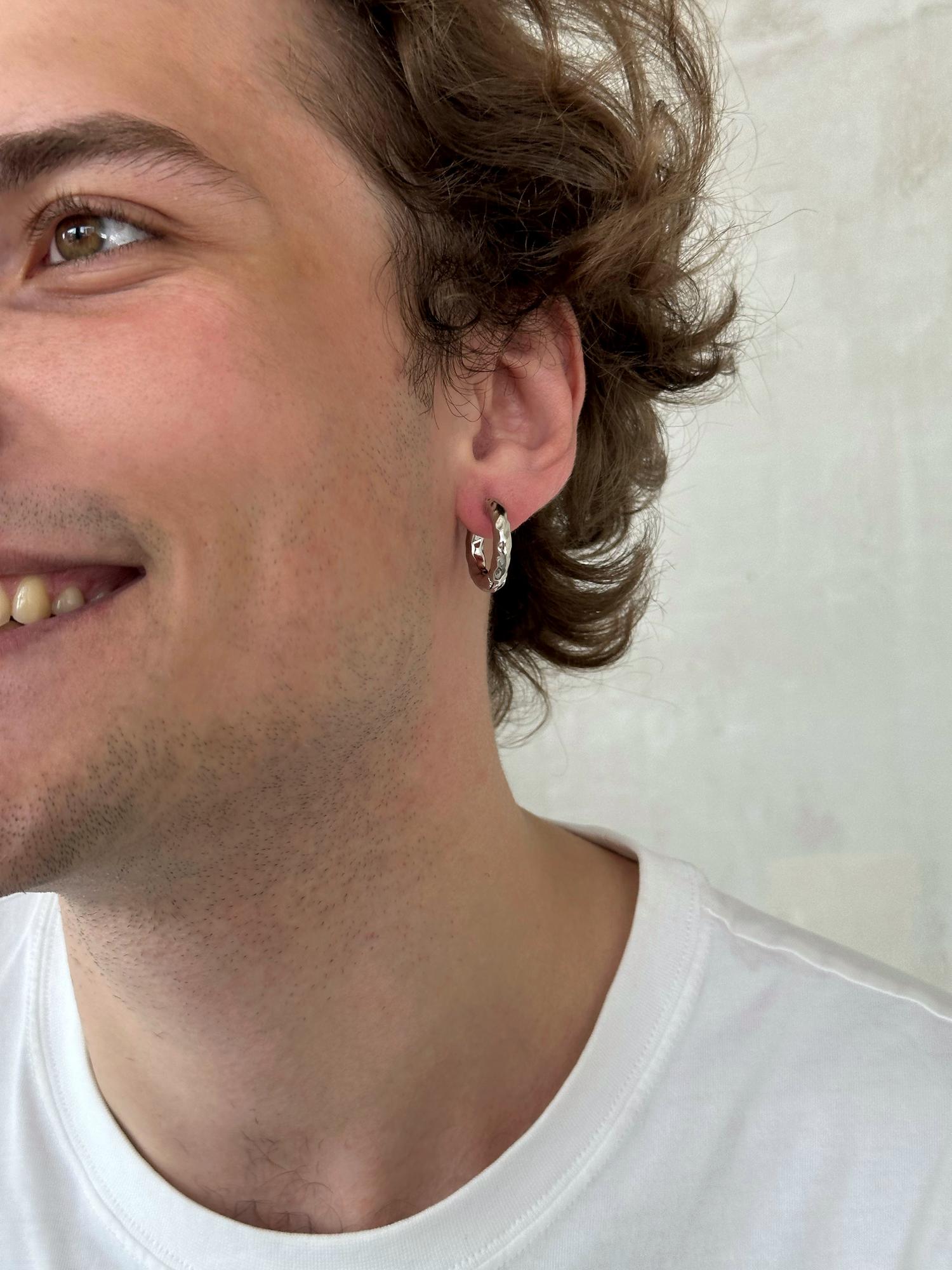 Моносерьга S мятая