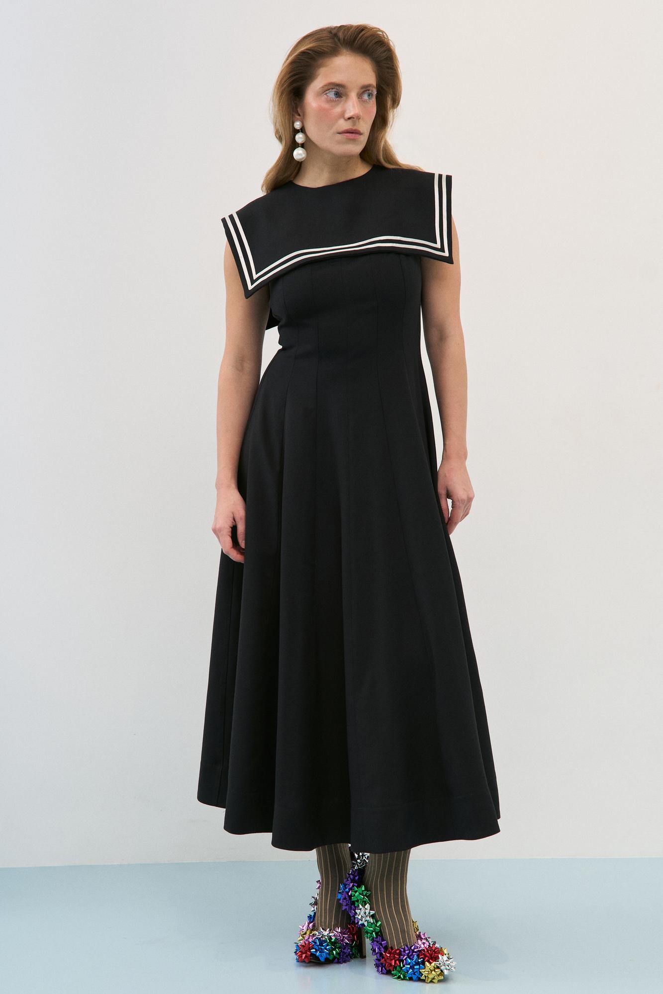 Платье с воротником, чёрное