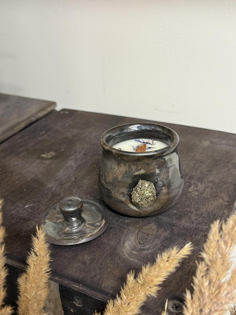 Котелок с пиритом