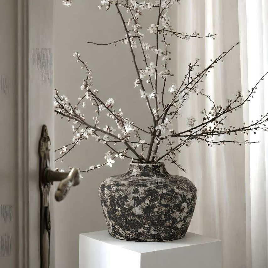 Интерьерная ваза «Чёрная ракушка»