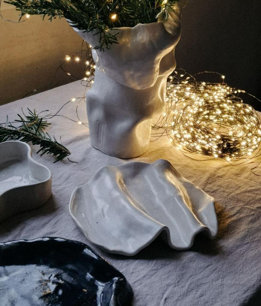 Тарелка "Мятая" белая