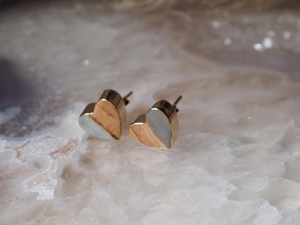 Пусеты с мукаитом