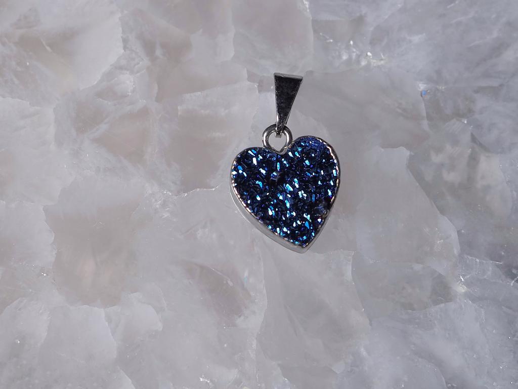 Кулон с кварцем