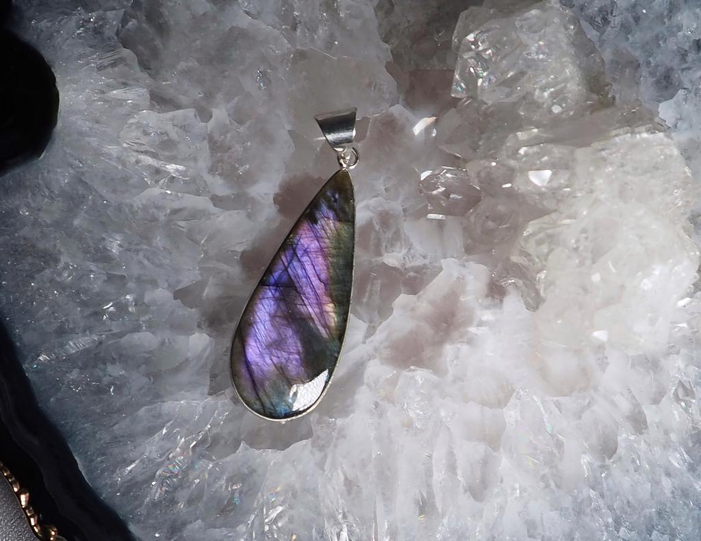 Подвеска с лабрадоритом