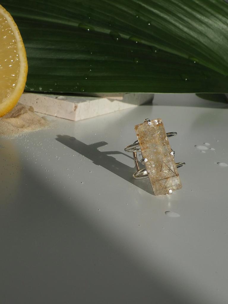 Кольцо с рутиловым кварцем