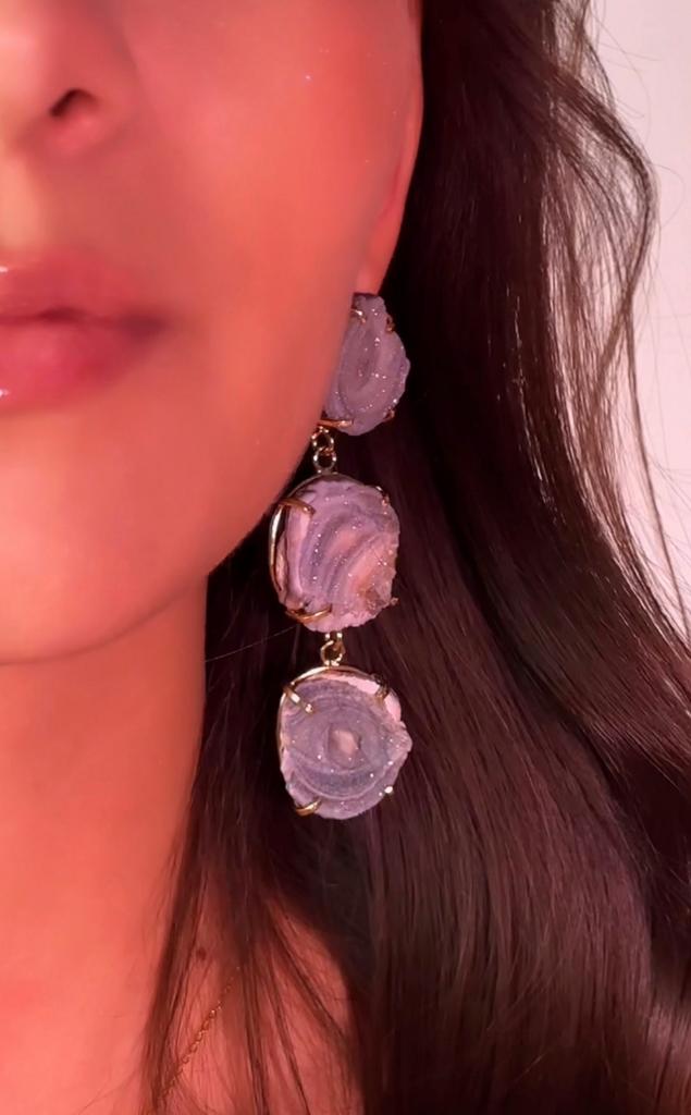 Серьги с халцедоновой розой