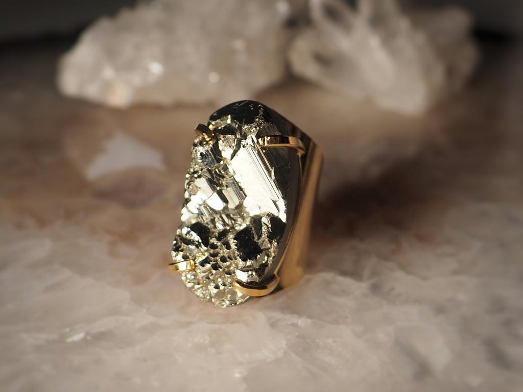 Кольцо с пиритом