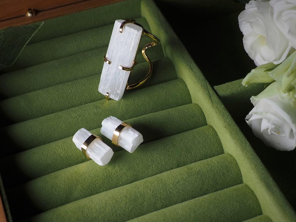 Украшения с селенитом