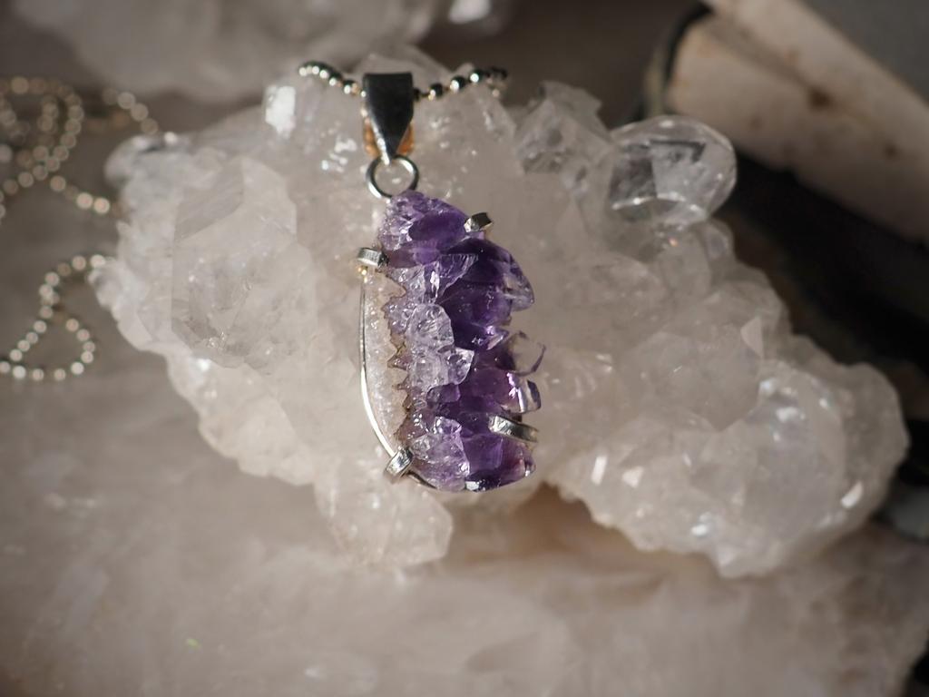 Кулон с аметистом