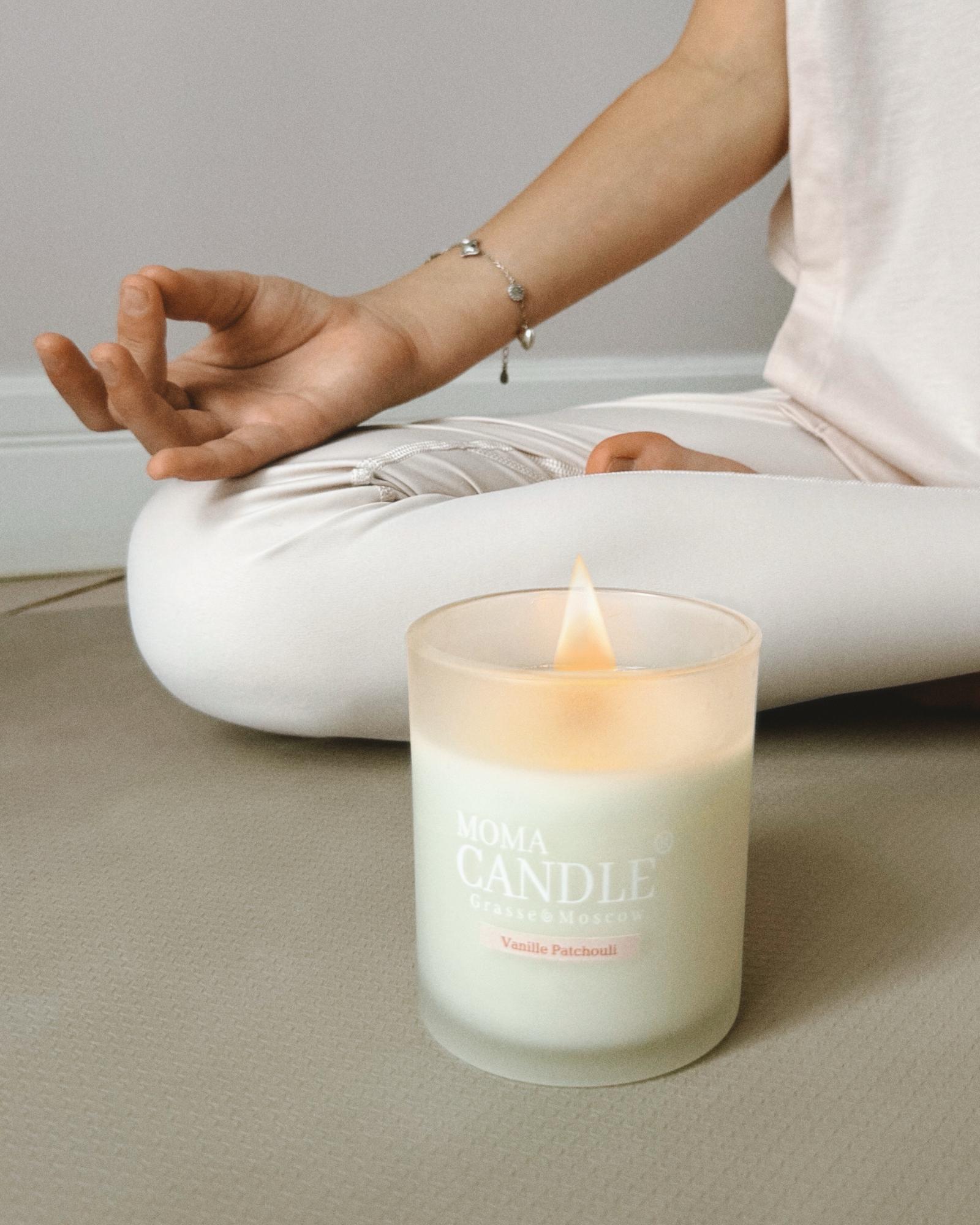 Свеча "Vanille Patchouli" 230 гр.,( матоое стекло)