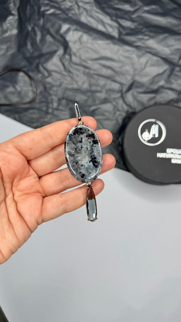 КУЛОН С ЛАРВИКИТОМ "ОЛИР"