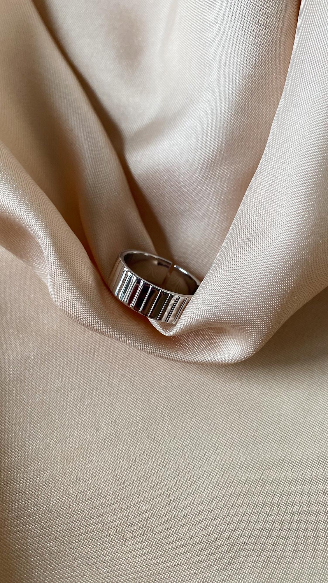 Кольцо Titan S