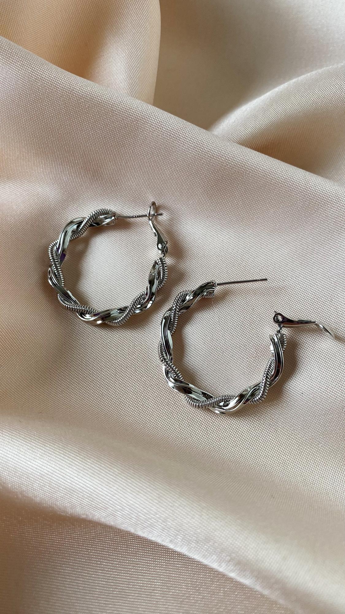 Серьги Prior S