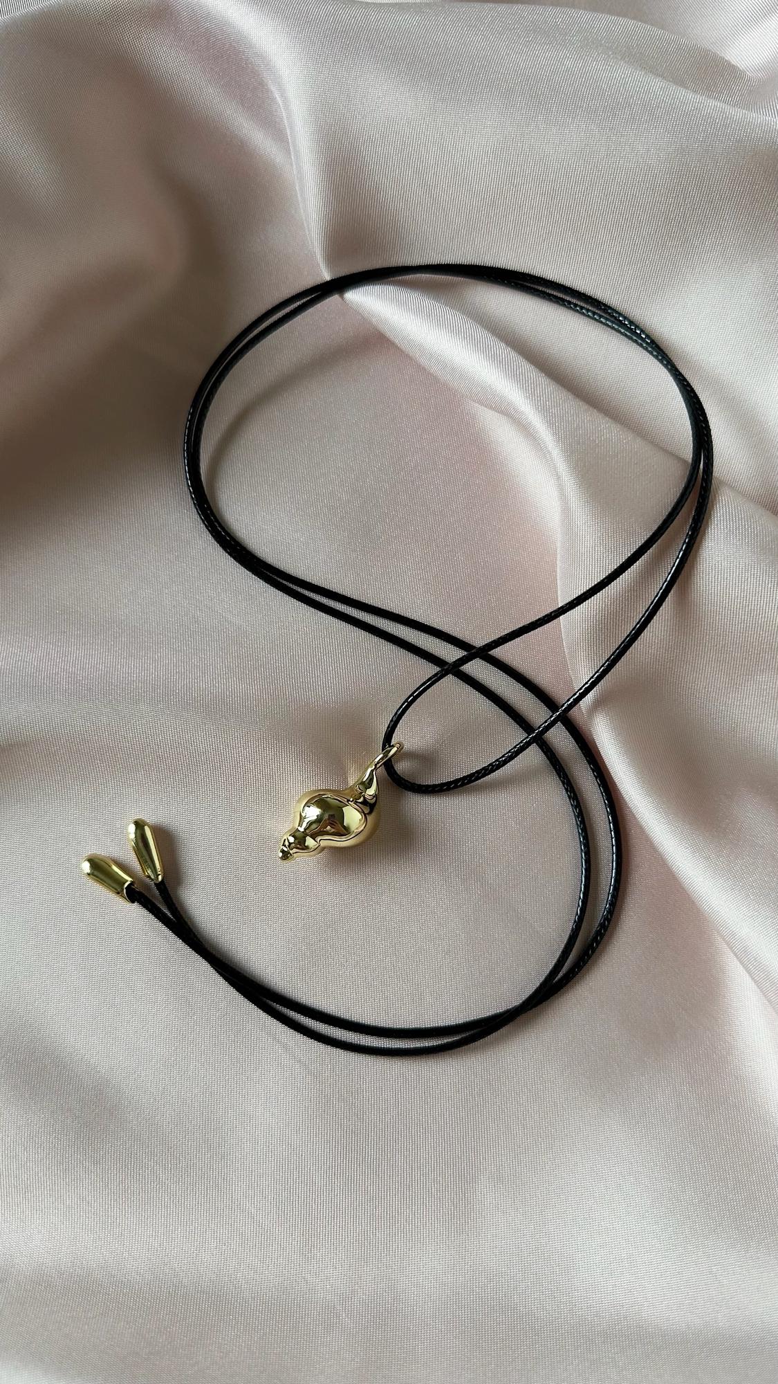 Колье на шнурке Shell G