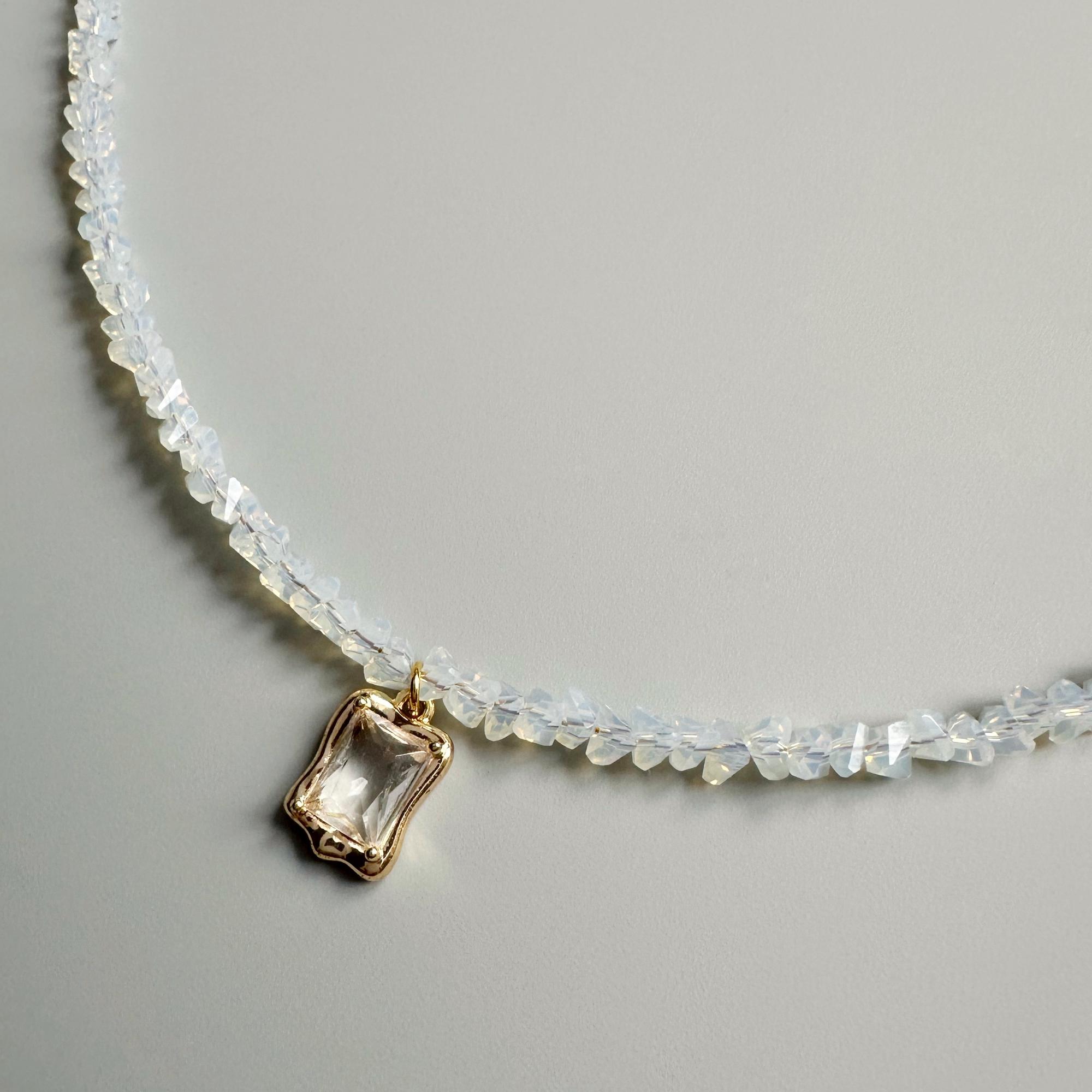 Колье-чокер MilkyIce