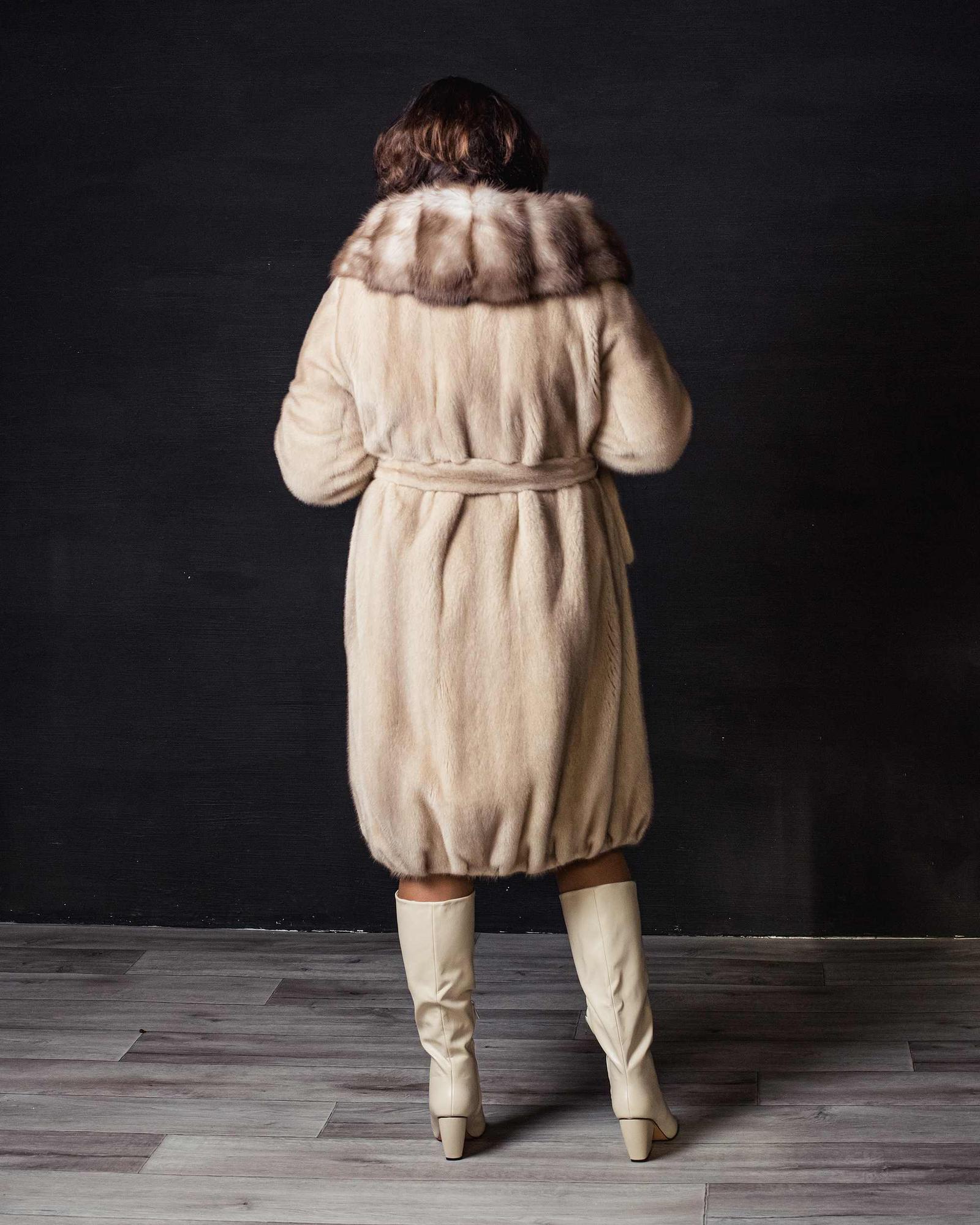 Шуба из меха норки