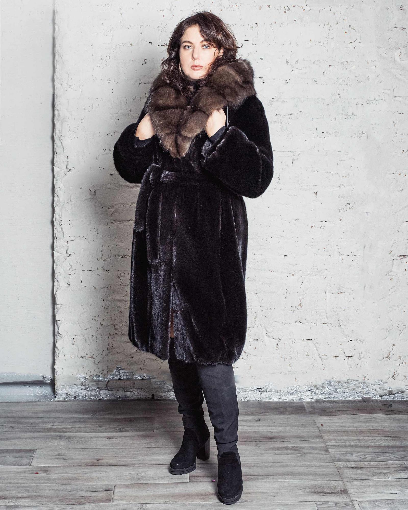 Шуба из меха норки "BLACKGLAMA"