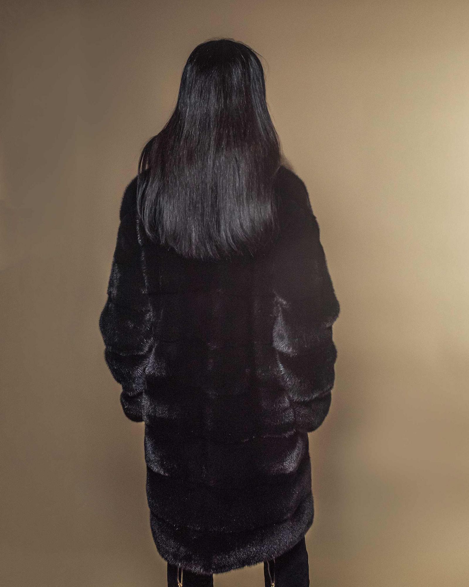 Шуба из меха черной норки