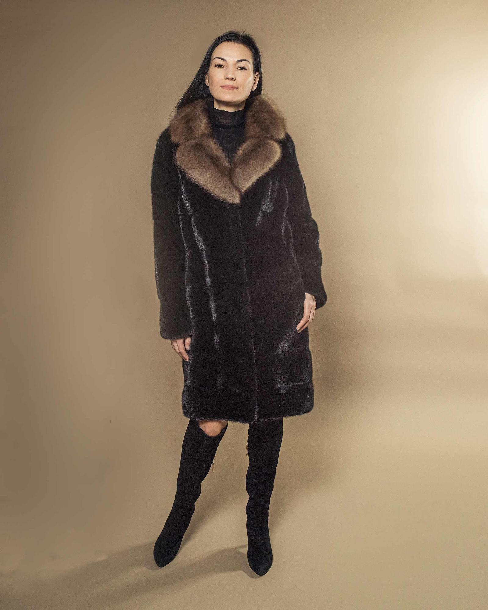 Шуба из меха черной норки