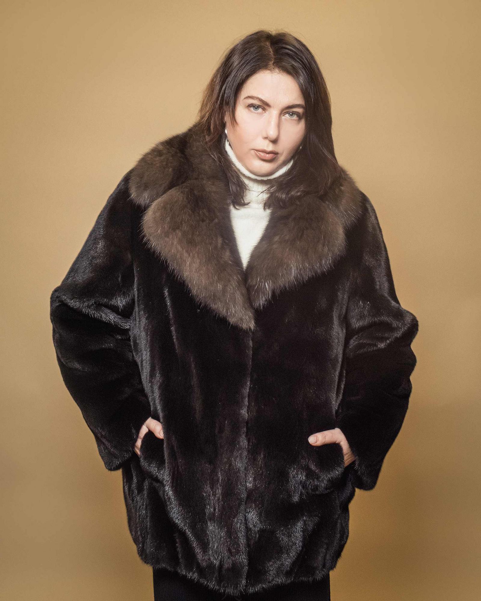 Полушубок из аукционной норки "BLACKGLAMA"